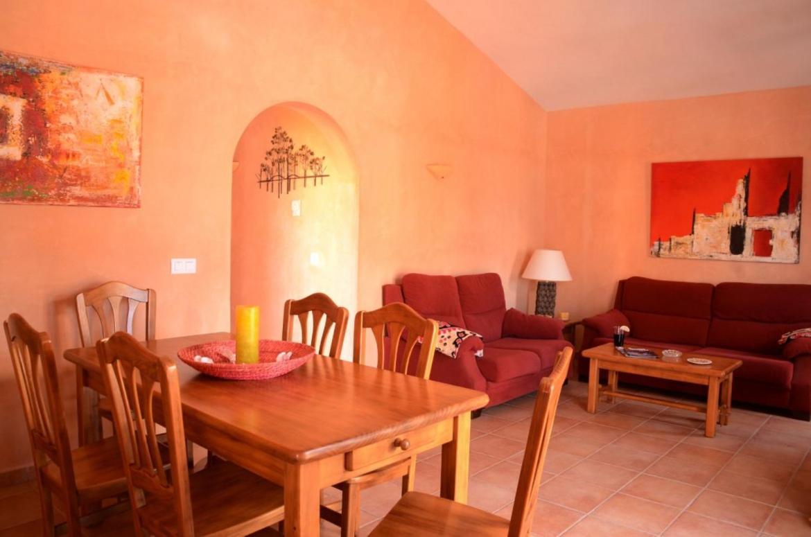 Villas Las Golondrinas Cala'N Bosch  Exterior foto