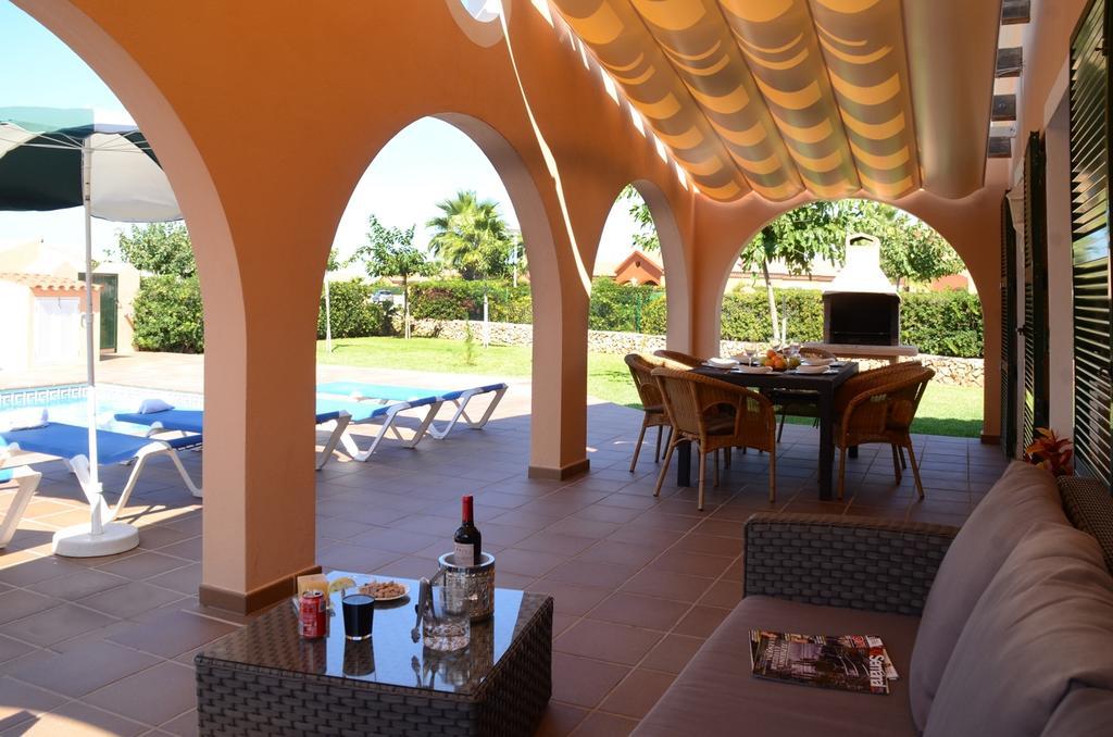 Villas Las Golondrinas Cala'N Bosch  Quarto foto